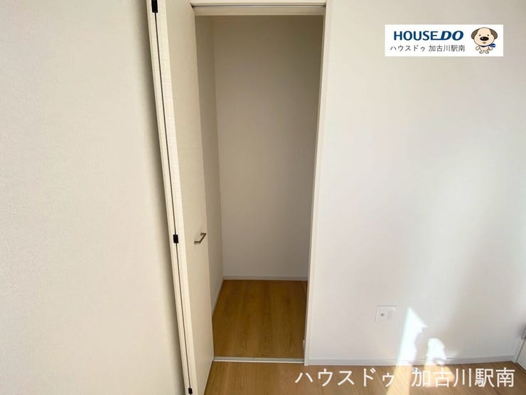 2F・4.3帖のお部屋のクローゼットです♪
クローゼット充実で、お部屋はいつも広々♪