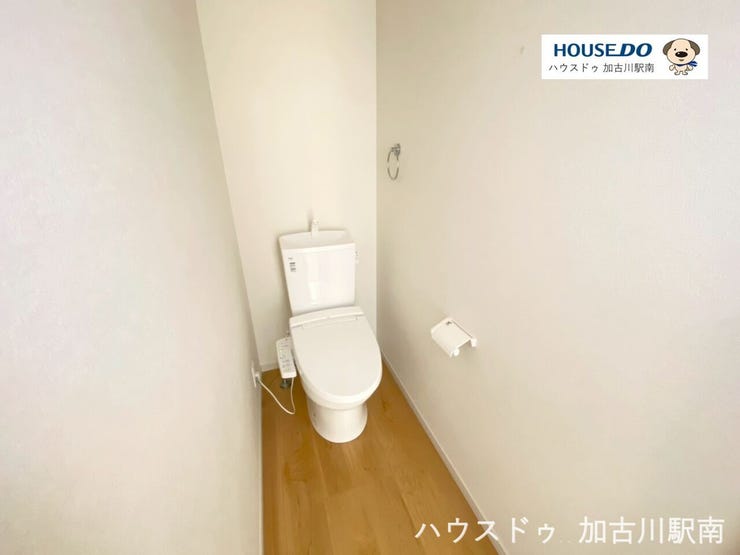 2Fのトイレです♪ウォシュレット付き、清潔さと快適さの両立♪