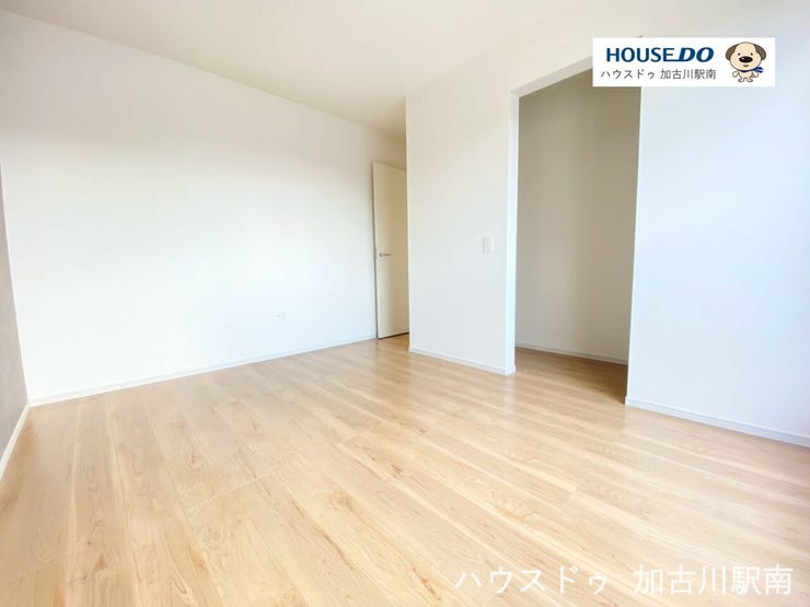 2階・6.5帖のお部屋です♪ウォークインクローゼットもあります♪
使い方は自由自在。暮らしにフィットする洋室♪