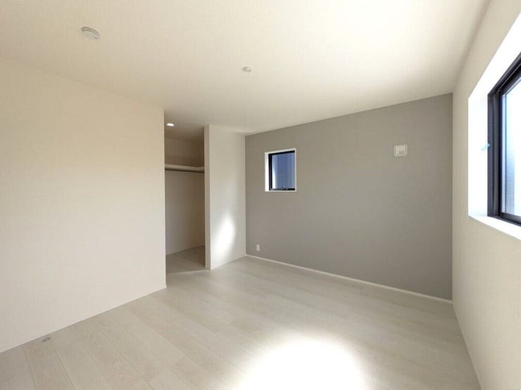 【同社施工例】
スタイリッシュな印象のお部屋。ウォークインクローゼット付きで収納に困りません