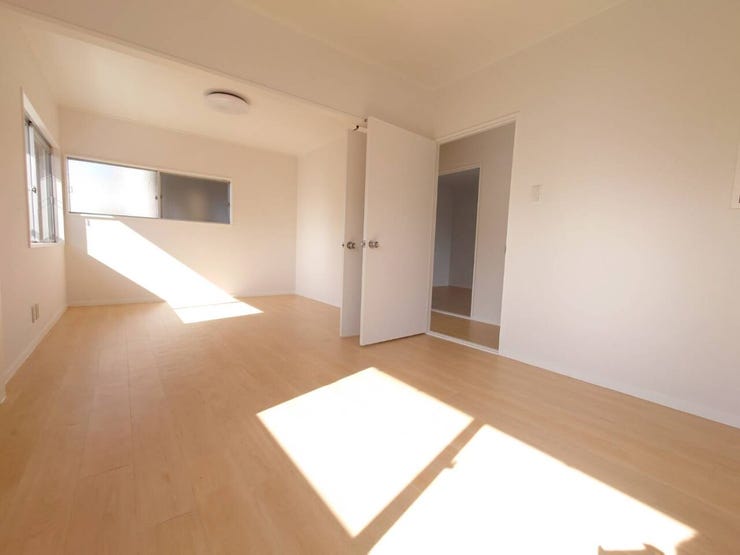 2面採光で、室内に明るい光が差し込みます。