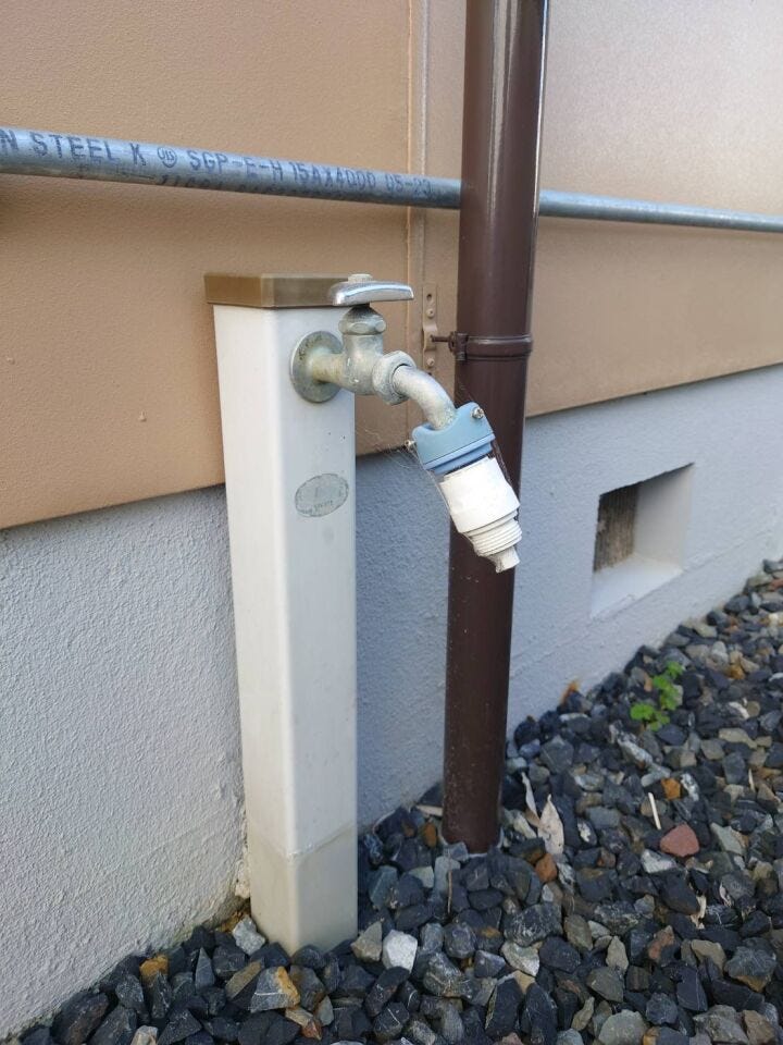 駐車スペースには屋外水栓があります。