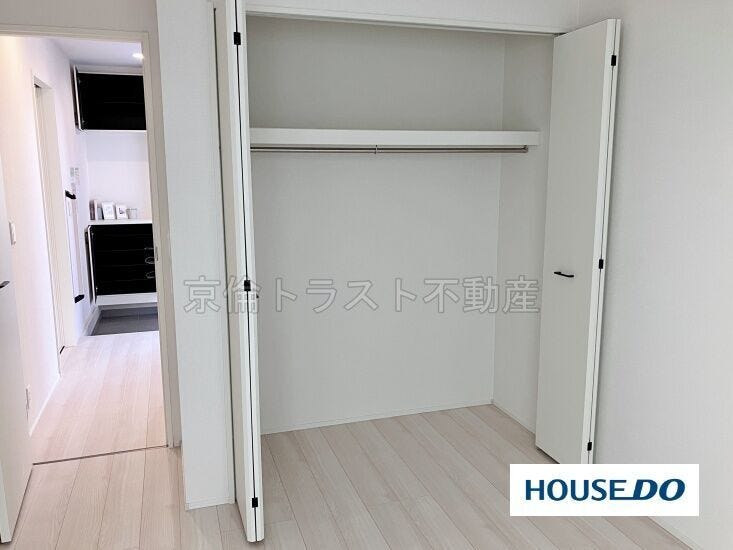 1階洋室5.2帖 クローゼット