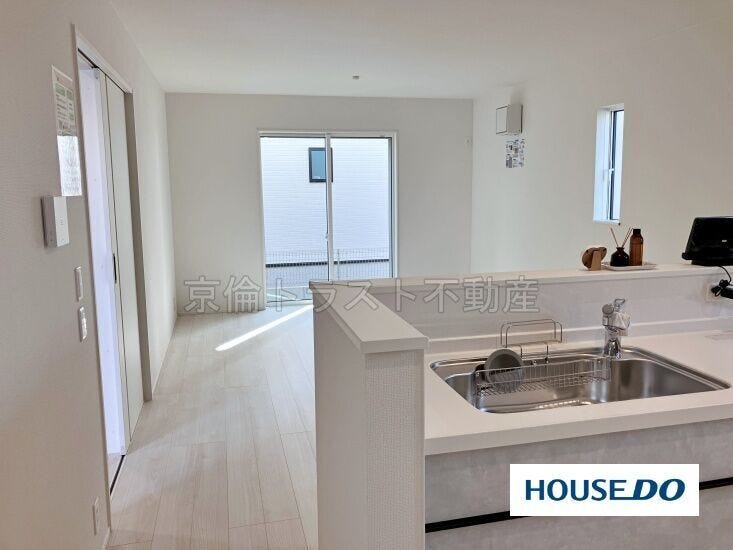 南に面した陽当たりの良いLDKは約16帖!