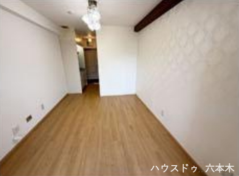 開放感あるロングスパンの室内