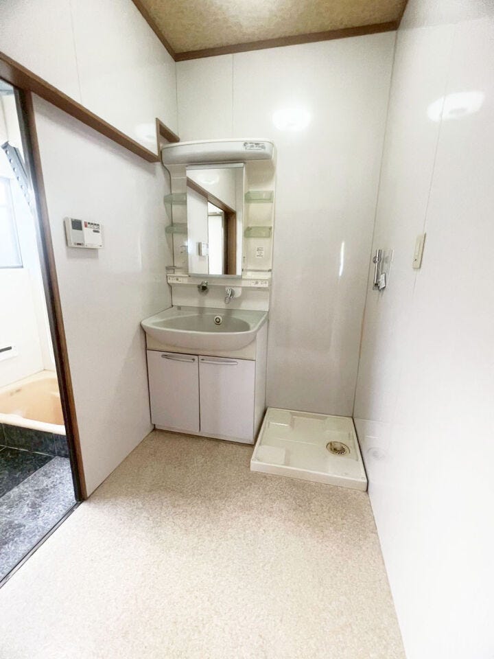 【駐車場2台分】八幡西区東折尾町5DK中古戸建♪即引き渡し可♪則松小学校・則松中学校♪