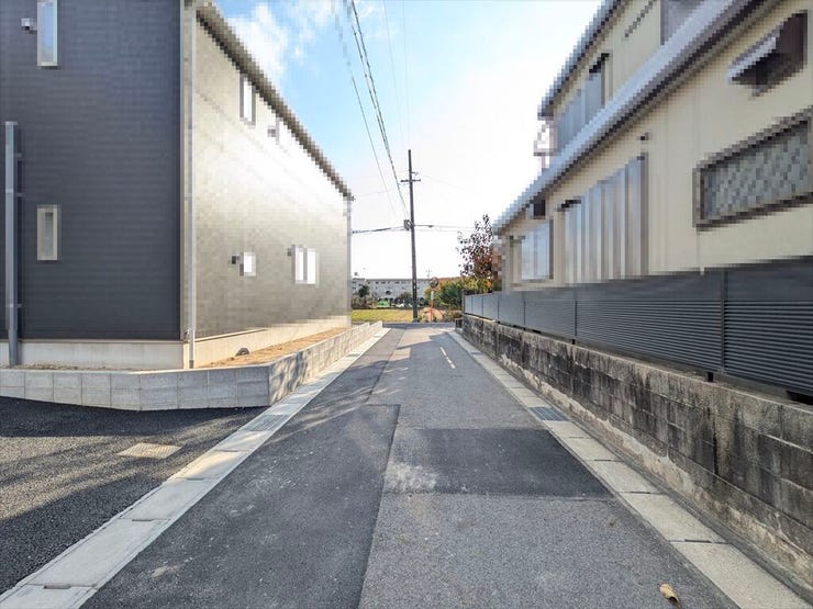 西側道路
2025/11/14撮影