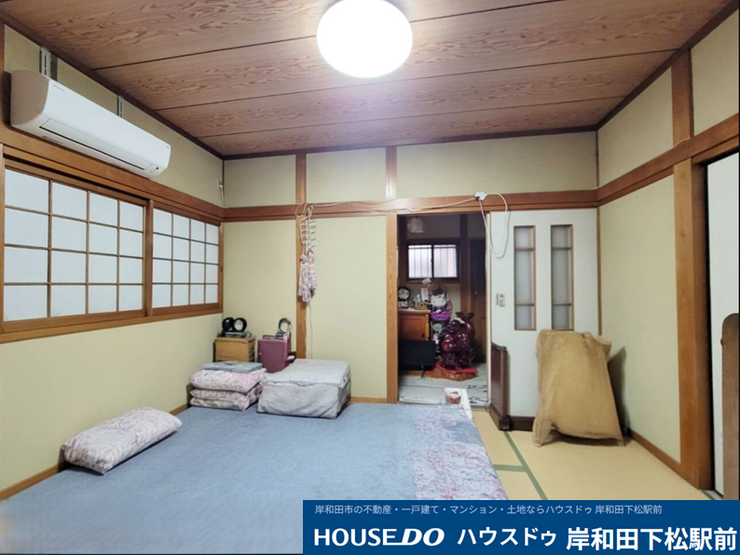 1階に二間続きの落ち着く和室がございます♪い草の香るゆったりとした空間で、客間やリラックススペースとしても最適です。収納力のある押し入れも備わっており、お部屋をすっきりと使えます!