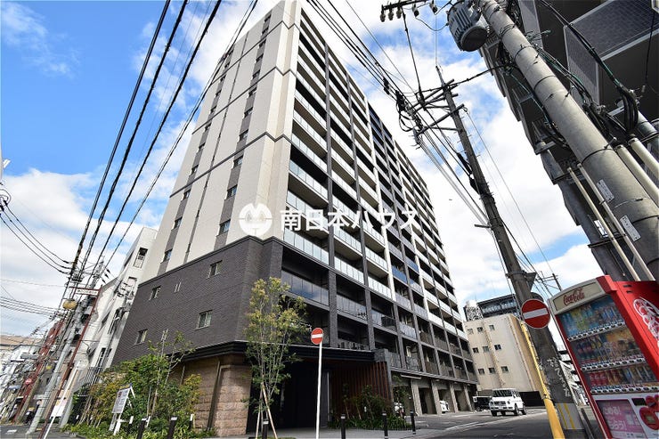 【外観】
【オーヴィジョン天文館センターテラス】
鹿児島市樋之口町にある全104戸のマンションです!