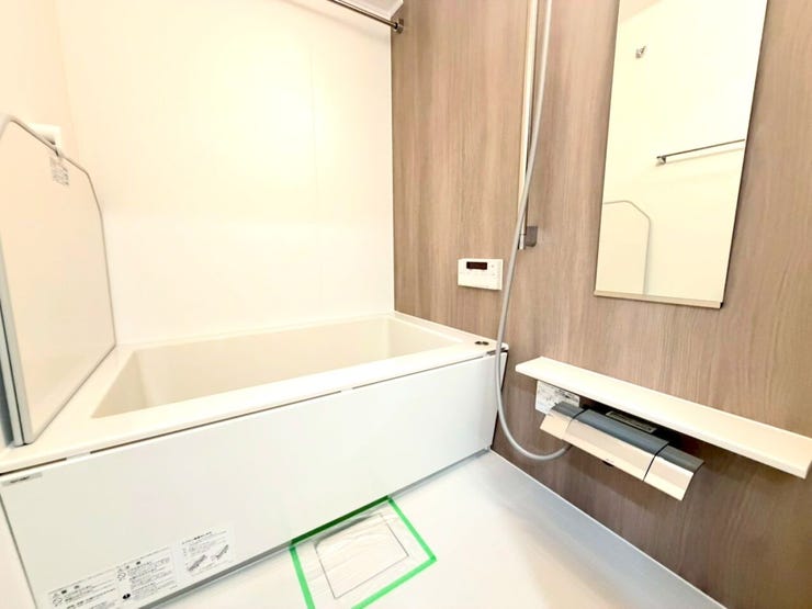 【Bath Room】
機能性を重視したベーシックタイプを採用!