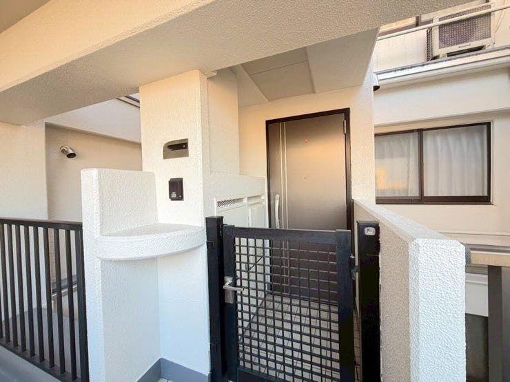 ◇売却査定相談◇
「急な転勤」「相続による売却」「金銭的な理由」など住まいの売却をそれぞれです。
仲介はもちろんのこと、弊社独自のネットワークで買取案件もご相談できます!