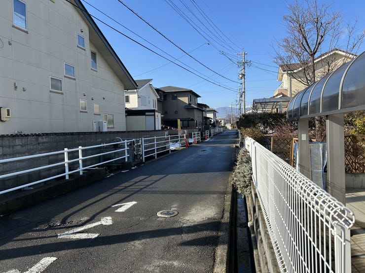 前面道路(東から西)