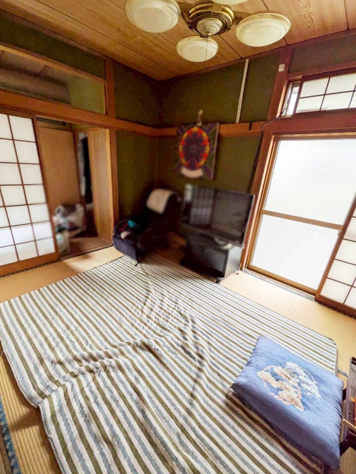 八幡西区中の原1丁目5SLDK 中古戸建♪スーパーまで徒歩約5分♪バス停まで徒歩約6分♪