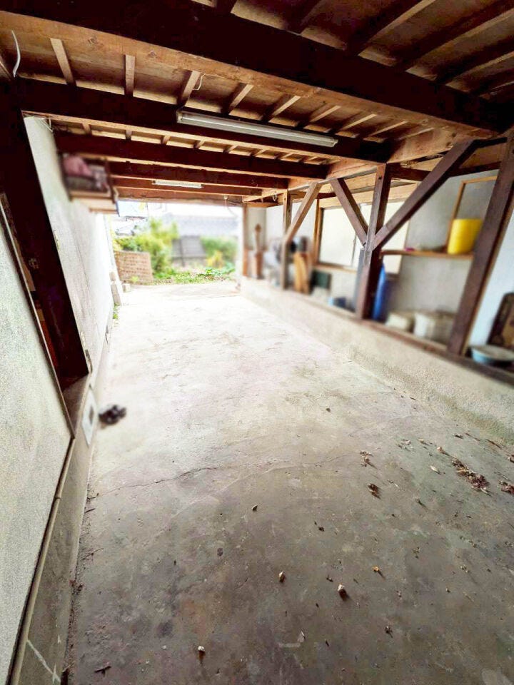 八幡西区中の原1丁目5SLDK 中古戸建♪スーパーまで徒歩約5分♪バス停まで徒歩約6分♪
