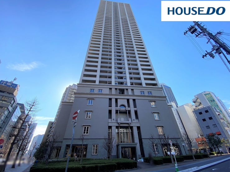 【外観】
JR三ノ宮駅から徒歩7分・6沿線徒歩10分以内の(鉄骨鉄筋コンクリート)造の43階建免震構造タワーマンション♪オール電化☆ペット飼育可(規約制限有)☆セキュリティ・共有施設充実☆商業施設充実☆