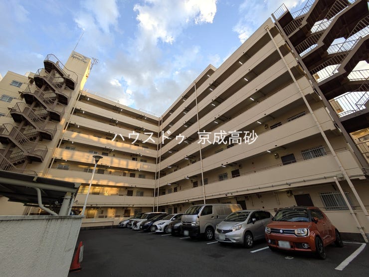 【外観】
お住まい購入に向けての『質問』・『疑問』。具体的に何を準備をして進めたらいいのか?お気軽にご相談ください。