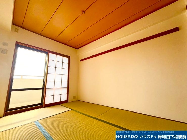 洋風じゃない和室も珍しくなってきました!
和の雰囲気に日本人でよかったと思いますね♪
畳の香りに癒されますね♪