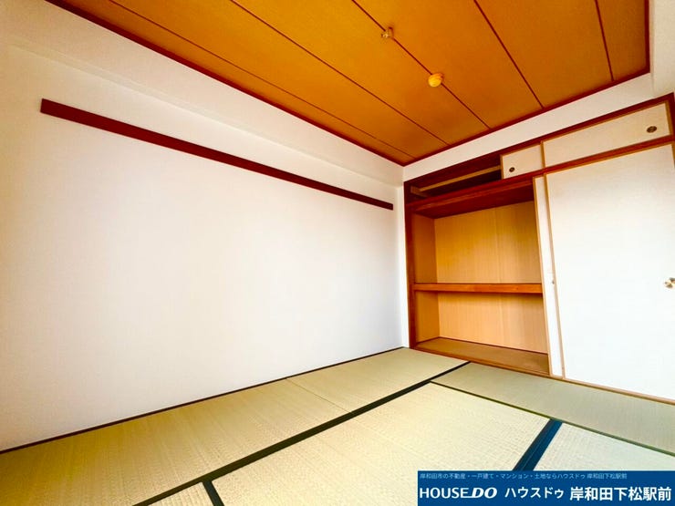 押し入れも完備!布団や季節物の収納等助かりますね♪