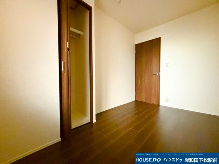 収納も完備してるので、お部屋もスッキリと過ごせそうです。