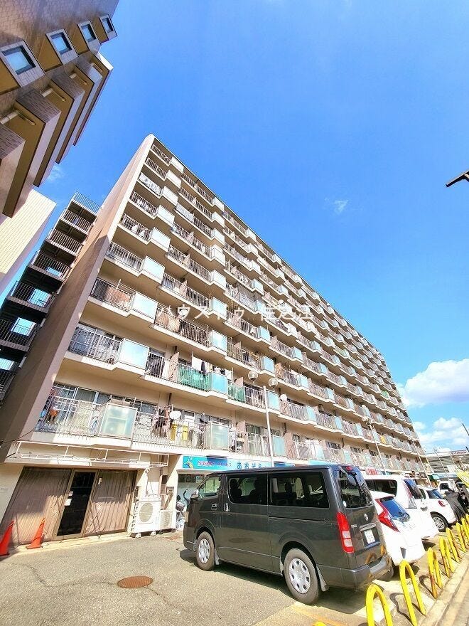 ★バルコニー幅は若干余裕がございますので室外機を置いても洗濯干しスペースは余裕がございます♪