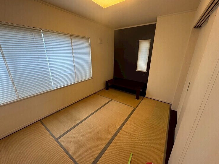 畳の調湿効果と柔らかさにより快適な環境で過ごせますね。