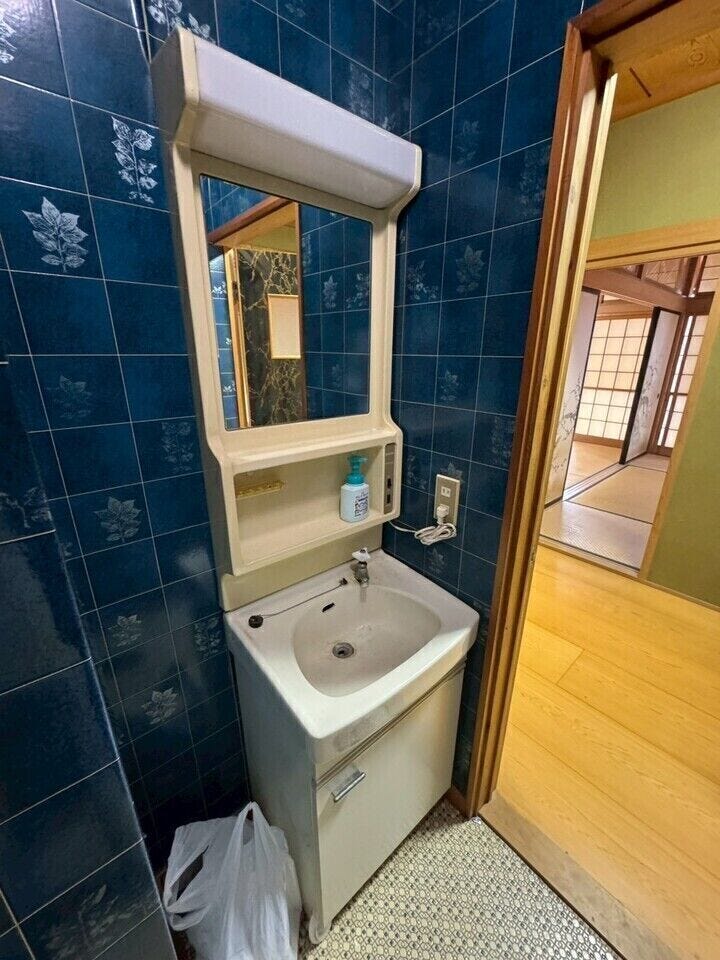 トイレを出ると、手洗いスペースがございます◎