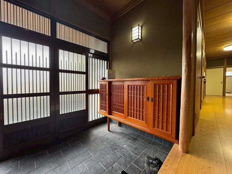 まるで旅館のような玄関