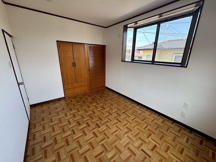 家具の配置がしやすいシンプルな洋室。寝室や子ども部屋、テレワークスペースとしても活躍します