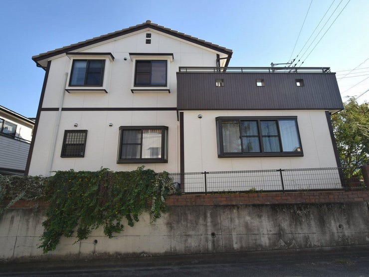 外観を西側より撮影