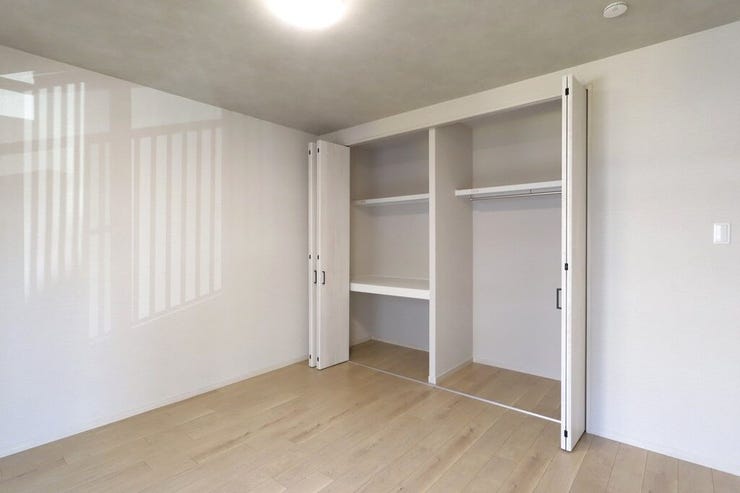 収納は奥行たっぷり
たくさんのお荷物が収納できます。