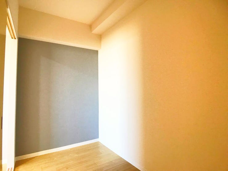 勉強や遊びに集中しやすい、明るい子供部屋。成長に合わせて長く使いやすい空間です。
(撮影日:2025-11-17)