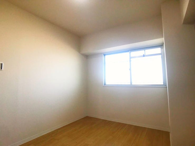 ゆったりと休める落ち着いた寝室。良質な睡眠をサポートする静かな空間です。
(撮影日:2025-11-17)