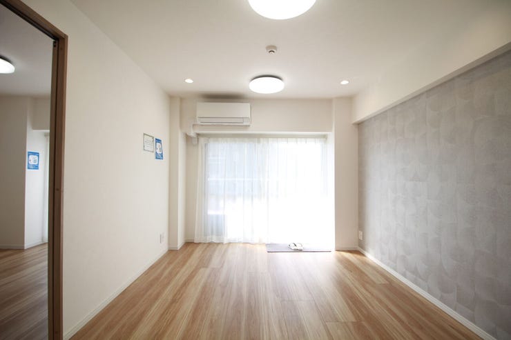 食事時にはいい香りに包まれる一体感のあるリビングで、何気ない会話を楽しみながら心からのんびりと寛げる優しい空間です。