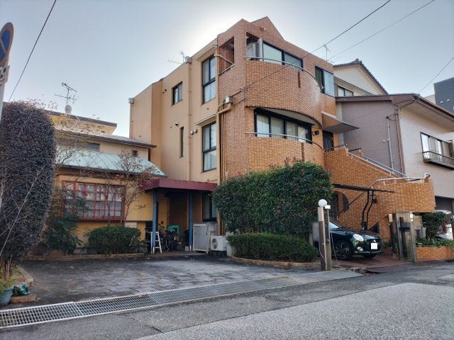 【外観】
2025/11/25 13時頃撮影