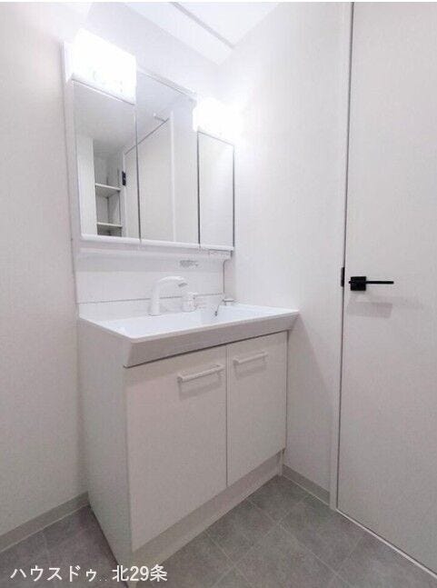 洗髪シャワー付洗面台