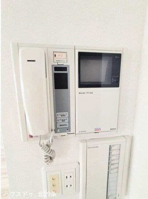 防犯設備:モニター付オートロック