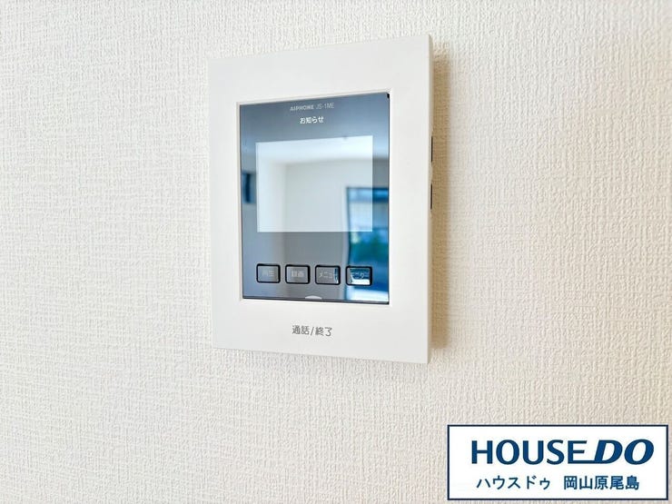 モニター付きインターフォンで玄関を確認しなくても誰が来たのかすぐわかるので防犯効果を高めることもでき、お子様のお留守番も安心です。※同施工会社の物件イメージ写真です。