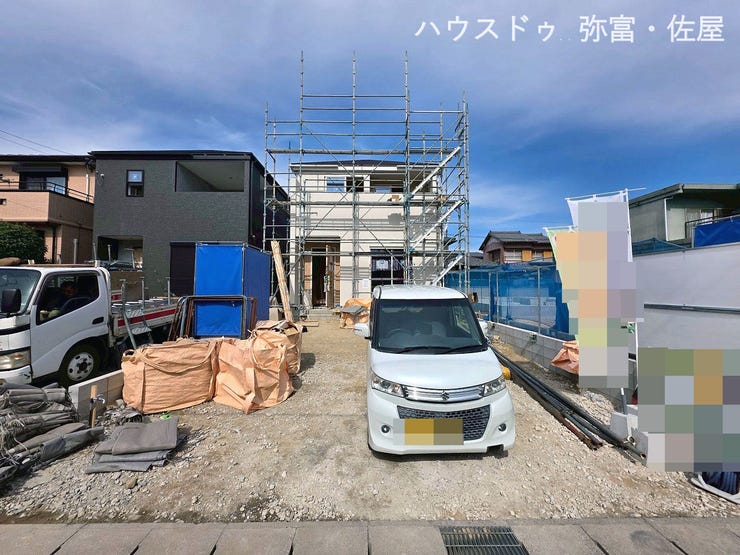 並列駐車2台可能です♪