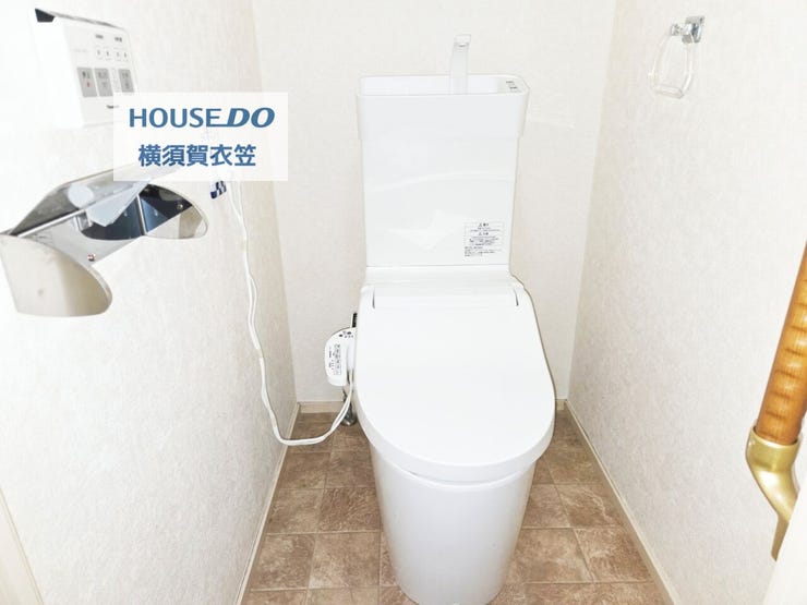 温水洗浄便座付きなので季節を問わず、快適にお使いいただけます。
こちらは2024年にリフォーム完了済みとなっております。