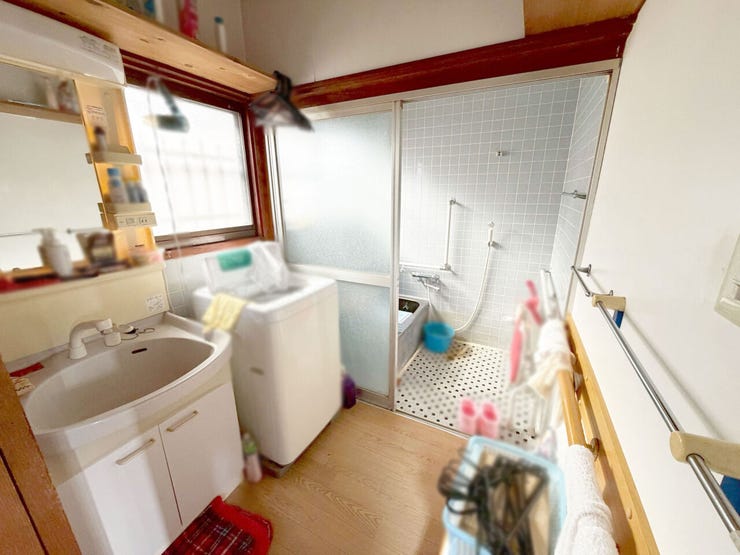 小倉南区下貫 中古戸建て 平屋建て♪平坦地♪ウエルシアプラスまで徒歩約6分♪土地面積約42坪♪