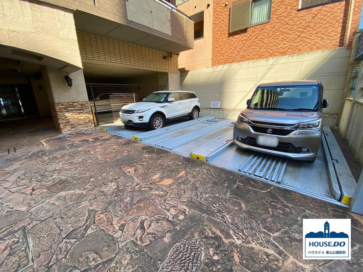 敷地内駐車場の様子