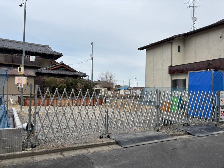 【外観】
◆敷地面積50坪以上
◆南道路につき陽当たり良好