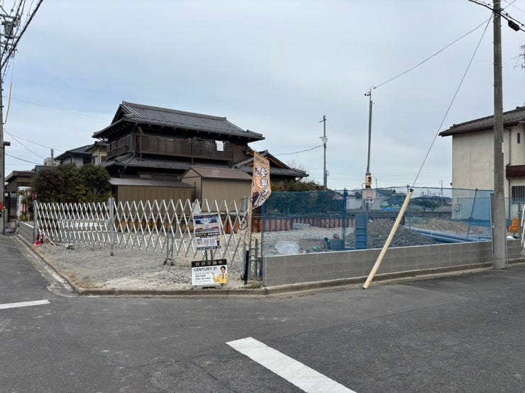 ◆並列駐車3台可能
◆収納スペース充実