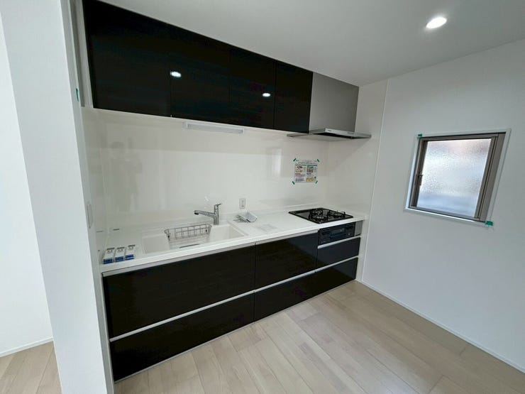 新品のシステムキッチンに交換済み◎