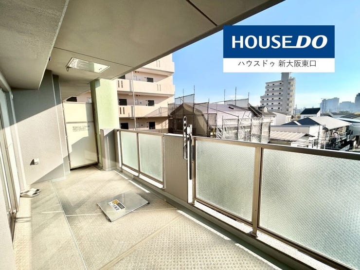 ワイドバルコニー
柵がガラスのため、たくさんの太陽の光がお部屋に入ります。