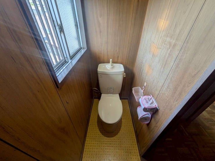 トイレは1階と2階の2か所あります♪