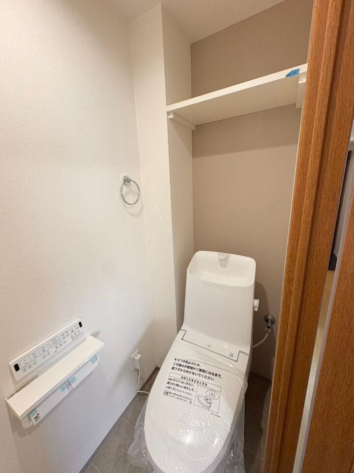 トイレもリフォーム済み!
収納ラックも嬉しいポイント!