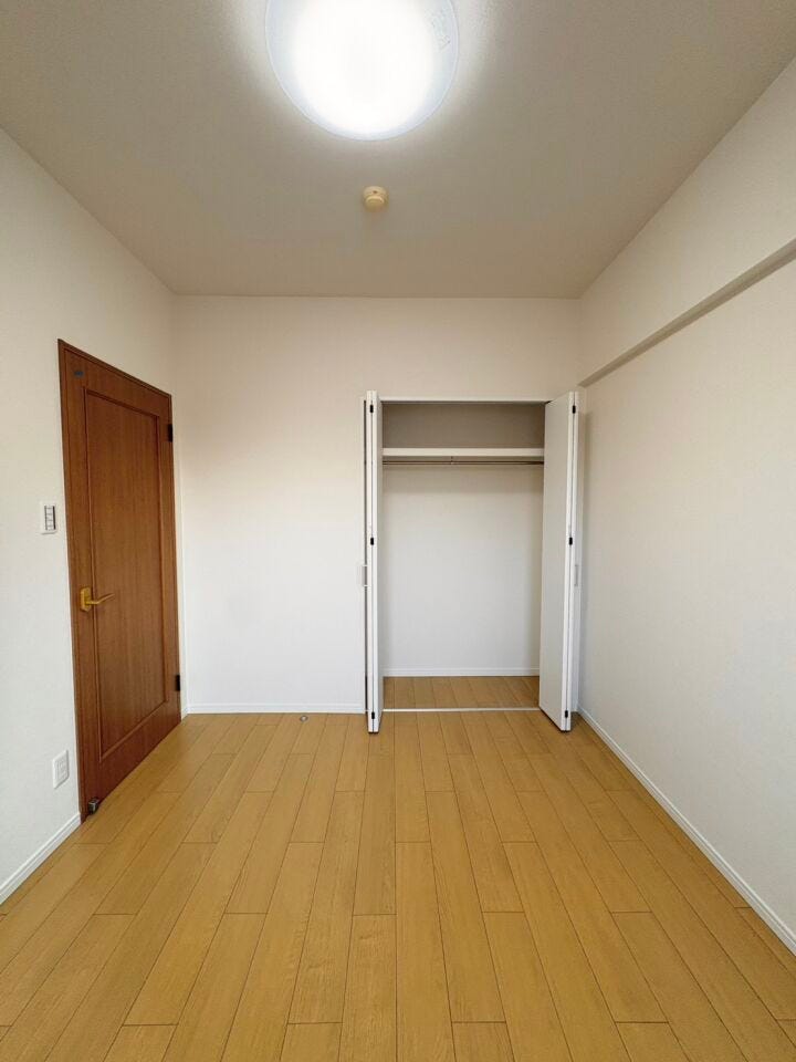 こちらも収納を完備しております!