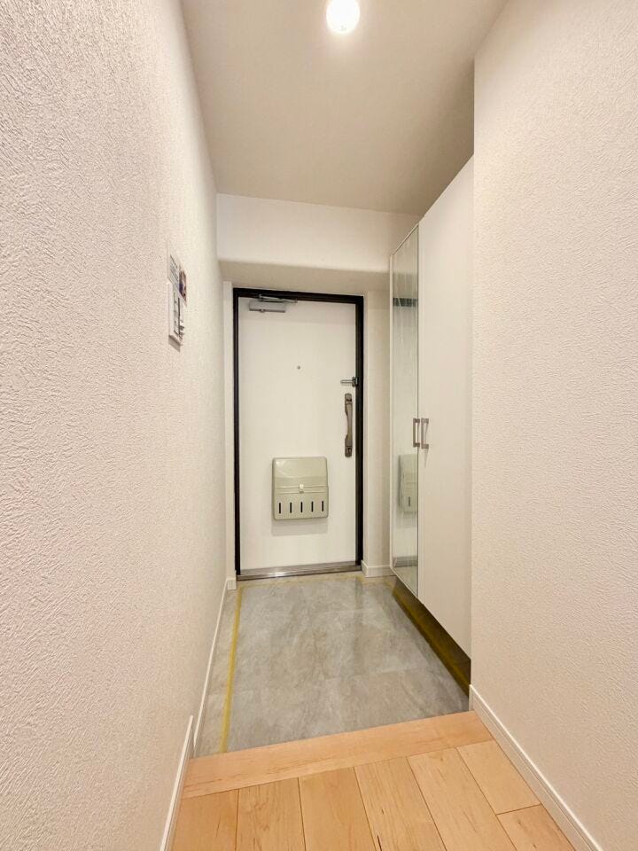 ゆとりある玄関スペースは収納もバッチリ!