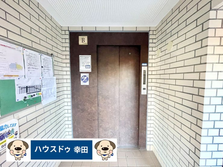 西館エレベータ